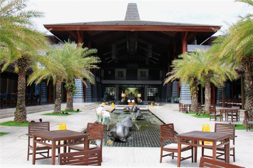 武汉周黑鸭加盟开店怎么样，熟食卤味加盟店哪些是适合新手做的