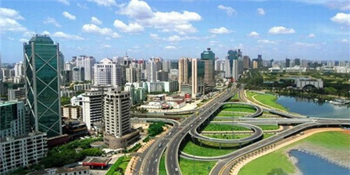 某地区的降水量约是50什么（某地区年降水量在350什么以下）